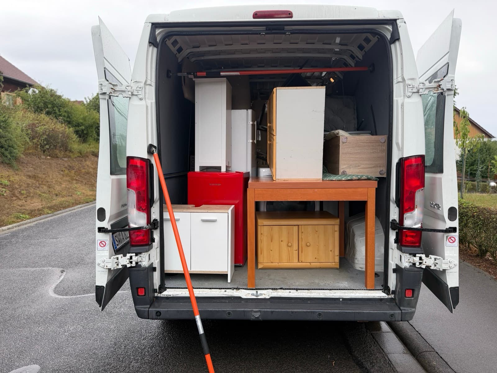 Vorher: voll beladener Transporter